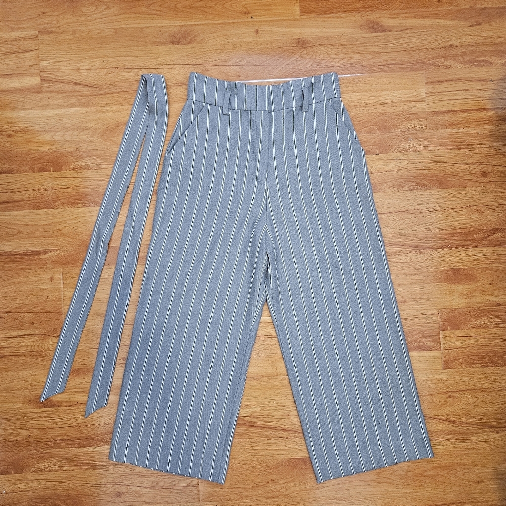 H&M Grey With White Striped Wide Leg Pants
